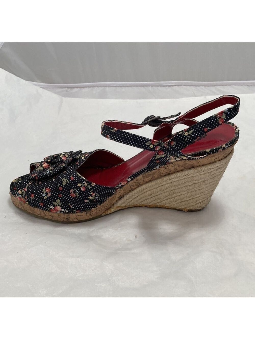 CLIFFS Sandals by White Mountain - Picture 6 of 13